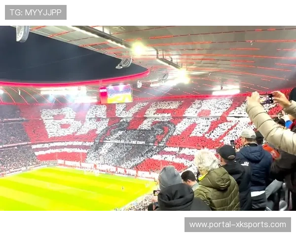 法兰克福球迷看台巨型TIFO致敬球队传奇长谷部诚展现深厚情谊